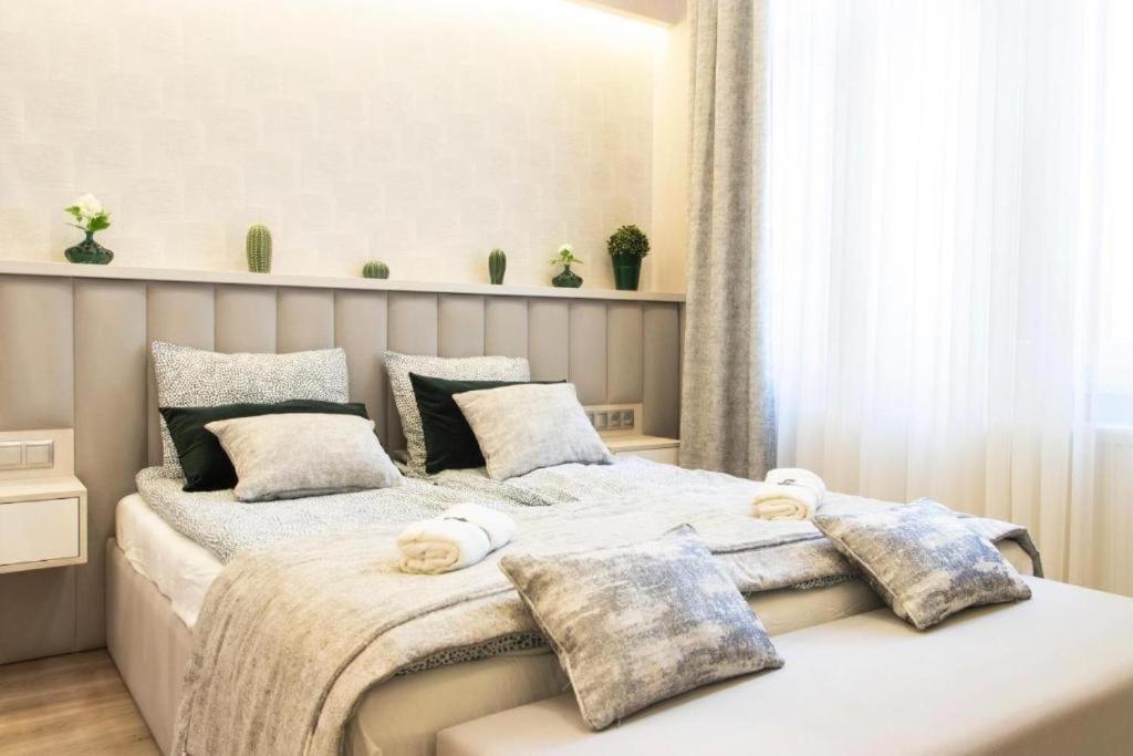 Budapest Revay Apartments Luaran gambar